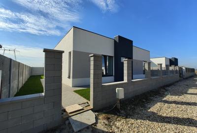 Casă individuală – 3 dormitoare, - 402 mp teren - Aviatorilor - 4
