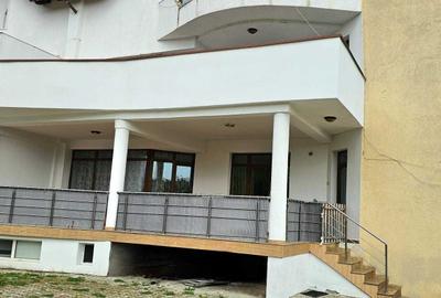 Apartament cu 3 camere decomandat în Central - 8