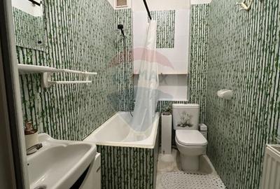 Casă cu 3 camere cu Teren 128.88000488281 Mp în 1 Mai - 13