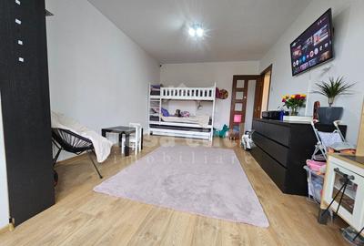 Comision 0% • Apartament 2 camere decomandat, Est, et. 3 • Micro 14 - 2