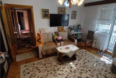 Apartament 3 camere cf 1 semidecomandat zona Micro 5 - 2