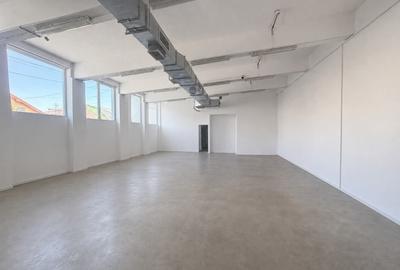 Spațiu comercial, de 330 mp, în Decebal - 3