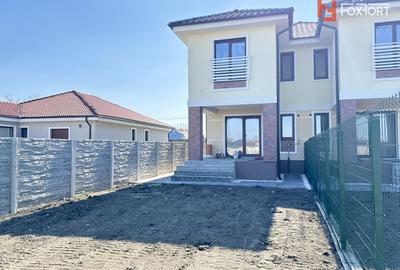 Duplex cu 4 camere cu Canalizare în Săcălaz - 1