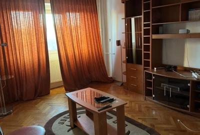 Apartament cu 3 camere decomandat în Central - 9
