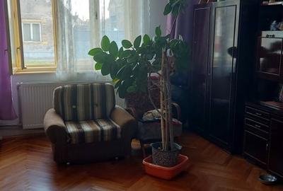 Casă cu 6 camere în Curtici - 2