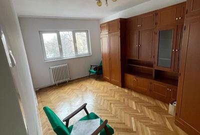Apartament cu 3 camere decomandat în Dâmbu - 4