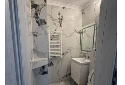 Apartament cu 3 camere decomandat în Octavian Goga