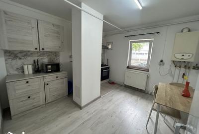 Apartament cu 2 camere decomandat în Circumvalațiunii - 12