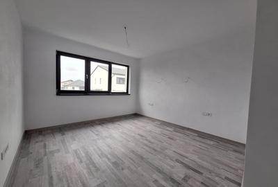 Duplex cu 3 camere cu Teren 200 Mp în Sânpetru - 12