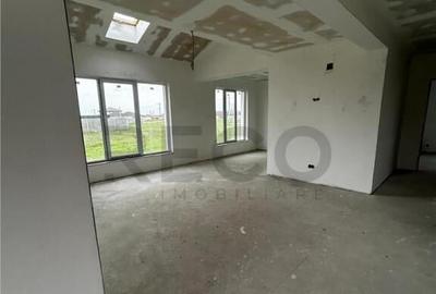 Casă cu 4 camere cu Teren 557 Mp în Sântandrei - 8