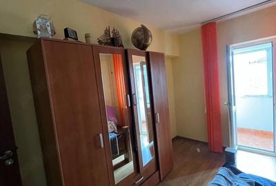 Apartament cu 4 camere decomandat în Central - 2