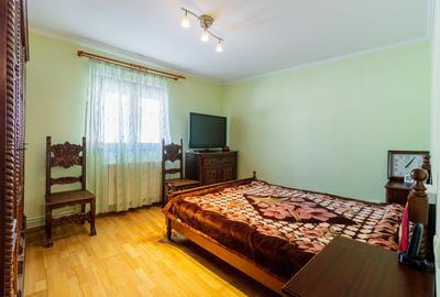 Casă individuală cu 4 camere cu Canalizare în Central - 9