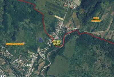Teren de 2300 mp, în Păușești - 3