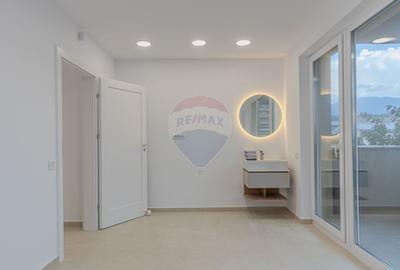 Clinica medicala-9 cabinete- URBAN PLAZA - bloc 15 parter! - 18