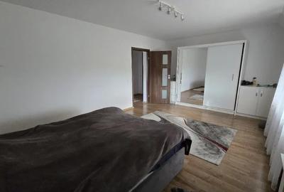 Casă cu 5 camere în Șura Mare - 9