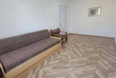 Apartament cu 2 camere decomandat în Micro 3 - 5