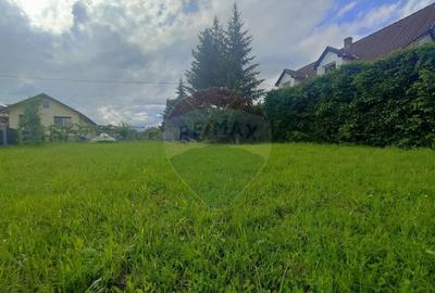 Teren intravilan de vanzare - 1