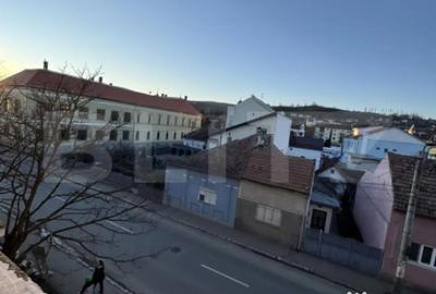 Apartament cu 2 camere decomandat în Central - 8