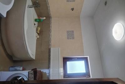Casă cu Teren 1200 Mp în Central - 3