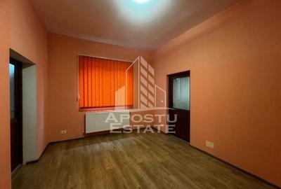 Casa individuala, 5 camere, 3 bai cu terasa si curte proprie de 400 mp - 5