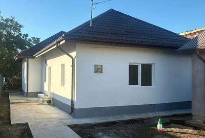 Casă cu Teren 740 Mp în Central