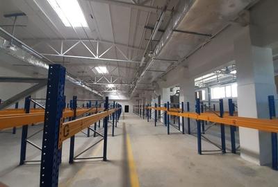 Hala 1336mp, in Pipera, in apropiere de giratoriu - 1