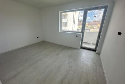 Apartament cu 3 camere semidecomandat în Central - 3
