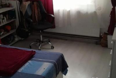 Apartament cu 2 camere decomandat în Micro 12 - 16