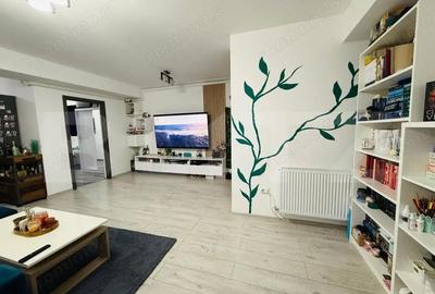Apartament cu 2 camere decomandat în Tractorul