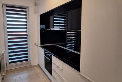 Apartament cu 2 camere decomandat în Palazu Mare - 4