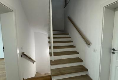 Duplex cu 4 camere cu Teren 300 Mp în Săcălaz - 1