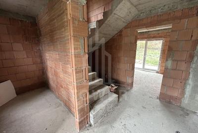 Casă Parter+Etaj- la roșu în interior, la cheie în exterior - Selimbar - 4