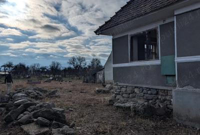 Casa cu gradina in comuna Sacadate jud. Sibiu, cu teren 2208m - 4