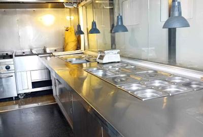 Spațiu comercial, de 20 mp, în Central - 4