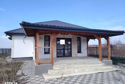 Casă cu 4 camere cu Teren 484 Mp în Crevedia - 3