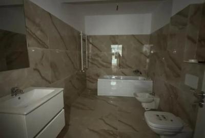 Apartament cu 3 camere decomandat în Rădăuți