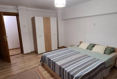 Apartament cu 4 camere decomandat în Trocadero - 3