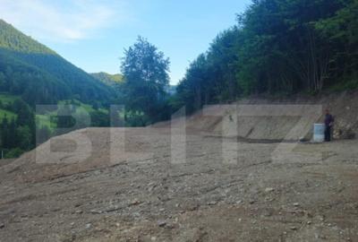 Teren de 14010 mp, în Central - 5