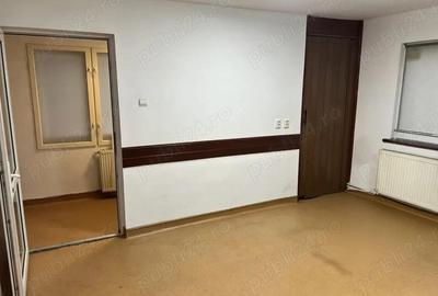 Spațiu comercial, de 53 mp, în Central - 7