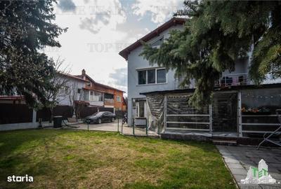 Casă cu 4 camere cu Teren 500 Mp în Central