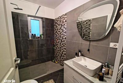 Casă cu 5 camere cu Teren 470 Mp în Șcheia - 2