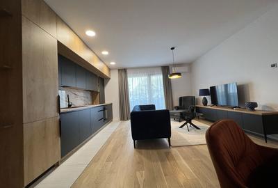 Apartament cu 3 camere decomandat în Central - 1