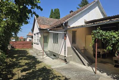 Casă cu 4 camere în Petelea - 9