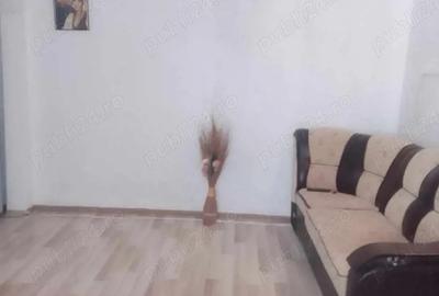 Apartament cu 3 camere semidecomandat în Central - 4