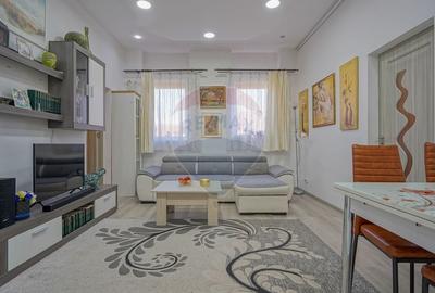 Apartament cu 3 camere semidecomandat, mobilat în Centrul Istoric