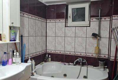 Apartament cu 3 camere decomandat în Capitol - 3
