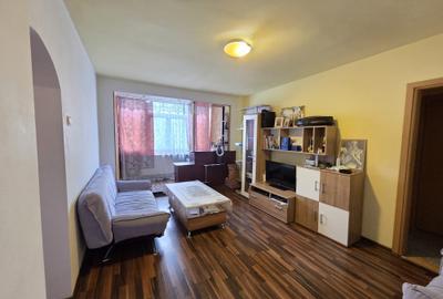 Apartament cu 3 camere semidecomandat în Țiglina 1 - 2