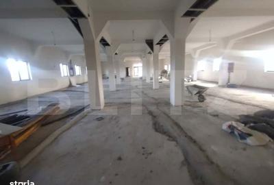 Spațiu comercial, de 1,400 mp, în Uriu - 2