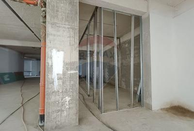 Spațiu comercial, de 448.20001220703 mp, în Nord-Vest - 10