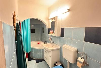 Casa batraneasca, zona  Buna Vestire  Ploiesti, teren 175 mp,renovata in 2004 - 8